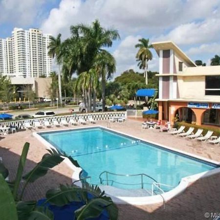 Cozy Affordable Studio Close To The Beach Apartment Hallandale Beach Exterior photo